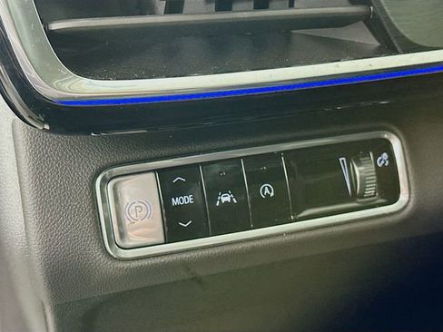 Used 2025 Buick Envision Preferred image 15