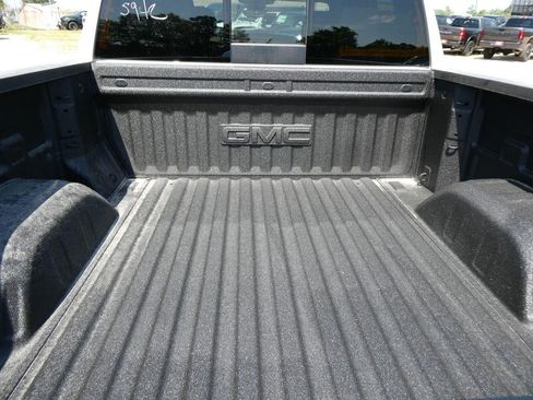 New 2026 GMC Sierra 1500 AT4 w/ AT4 Premium Package AWD/4WD image 6