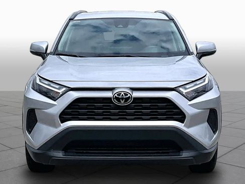 Used 2025 Toyota RAV4 XLE image 4