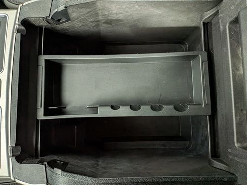 Used 2019 Ford F150 Platinum w/ Equipment Group 701A Luxury image 23