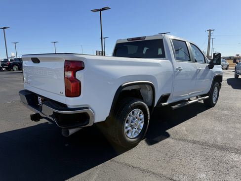 Used 2021 Chevrolet Silverado 2500 LT w/ Z71 Off-Road Package image 3