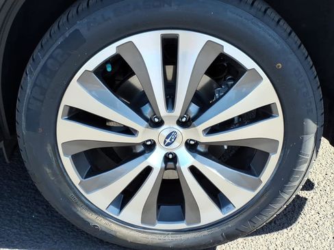 Used 2019 Subaru Ascent Limited image 12