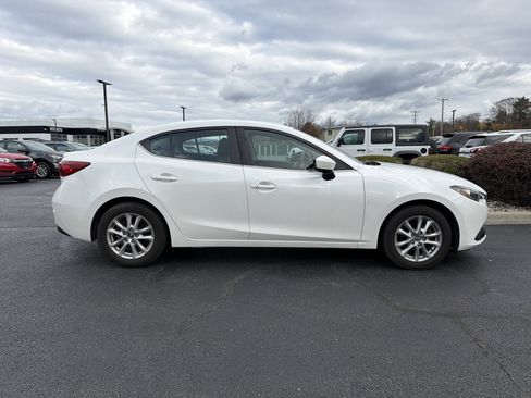 Used 2015 MAZDA MAZDA3 i Grand Touring image 4