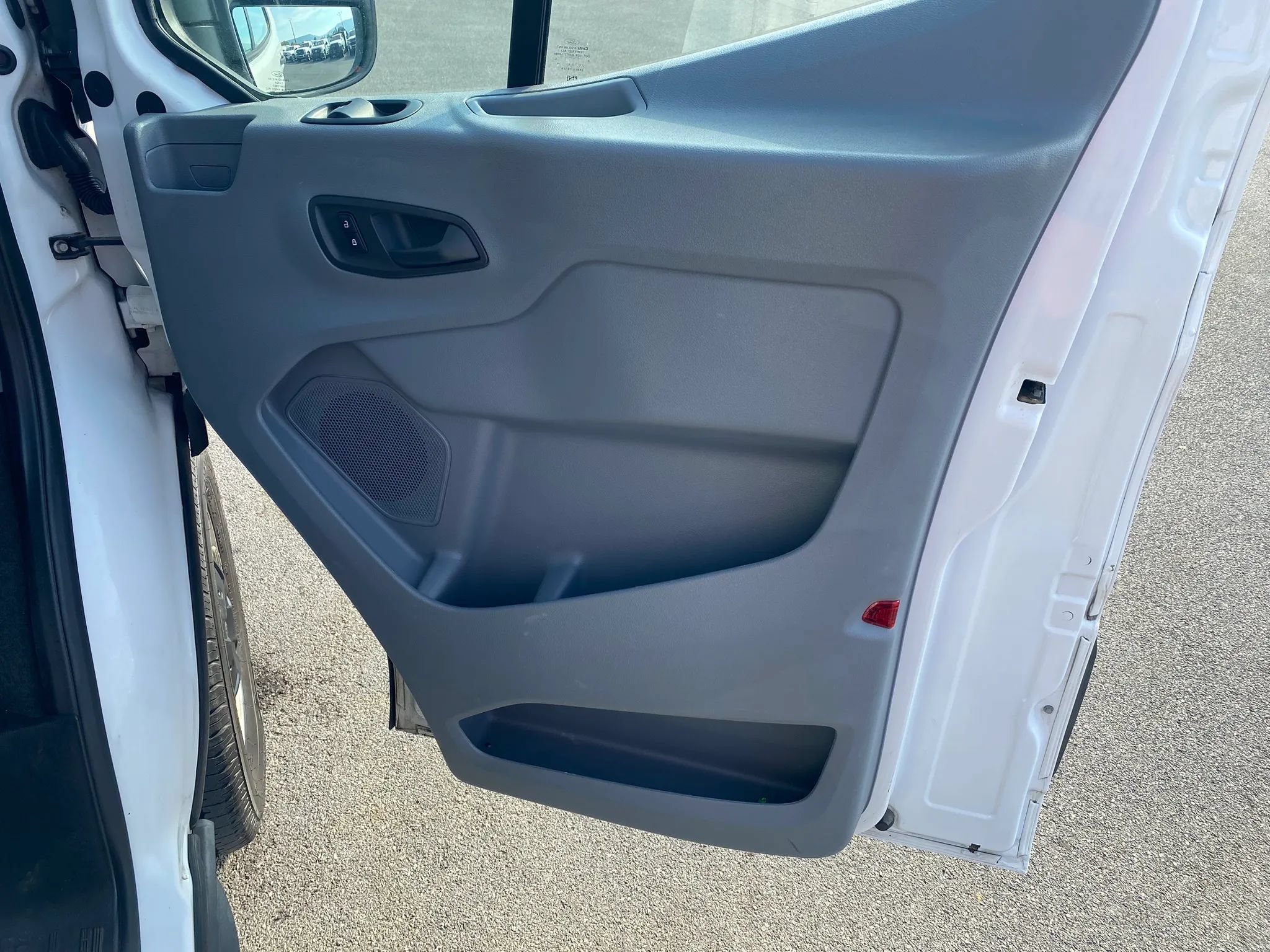 Used 2018 Ford Transit 350 XL RWD image 19