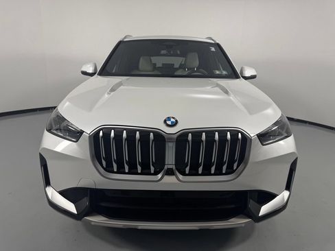Used 2025 BMW X1 xDrive28i w/ Premium Package AWD/4WD image 3