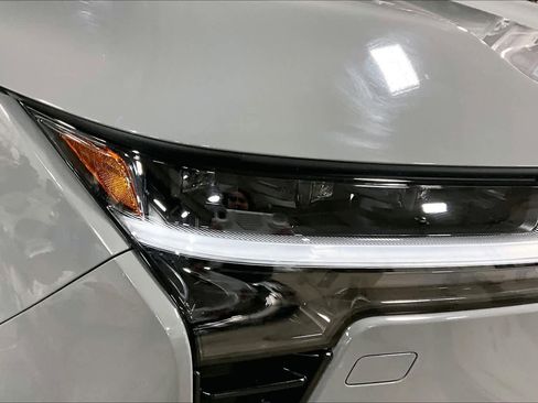 Used 2024 Lexus GX 550 w/ Accessory Package (Z1) image 26