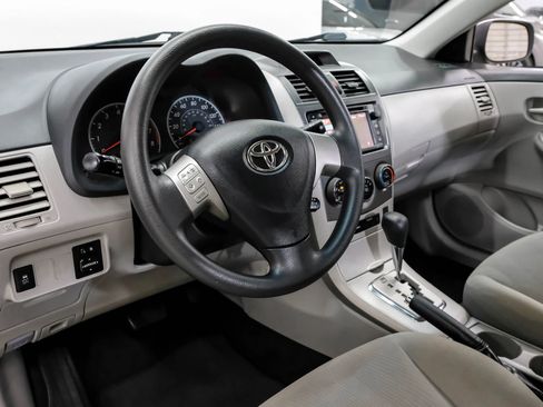 Used 2013 Toyota Corolla L image 2