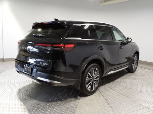 Certified 2026 INFINITI QX60 Luxe w/ Family Package AWD/4WD image 11