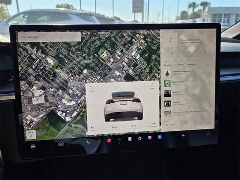 Used 2022 Tesla Model X image 16