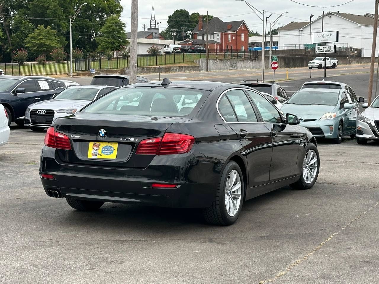 Used 2014 BMW 528i xDrive Sedan AWD/4WD image 2