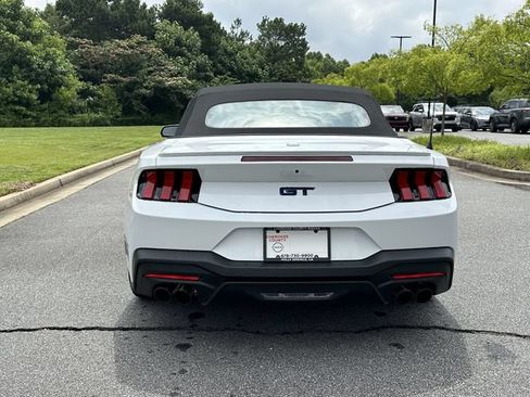 Used 2025 Ford Mustang GT Premium RWD image 8