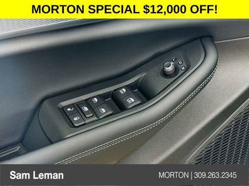 New 2025 Jeep Grand Cherokee Laredo X image 17