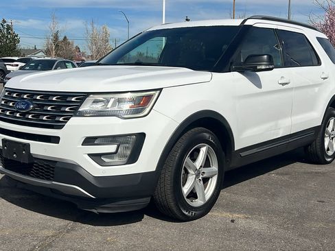 Used 2017 Ford Explorer XLT w/ Equipment Group 202A image 1