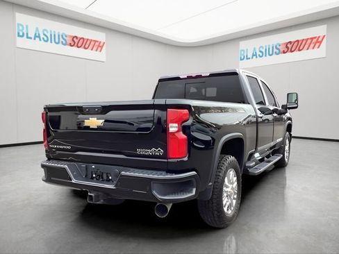 Used 2024 Chevrolet Silverado 2500 High Country AWD/4WD image 3