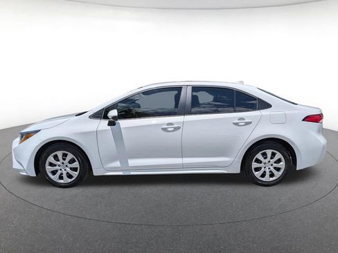 Used 2025 Toyota Corolla LE FWD image 3