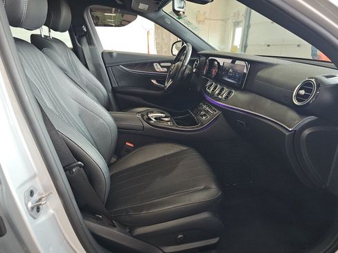 Used 2019 Mercedes-Benz E 300 4MATIC w/ Premium 1 Package image 12