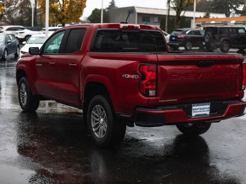 Used 2024 Chevrolet Colorado LT w/ LT Convenience Package image 32