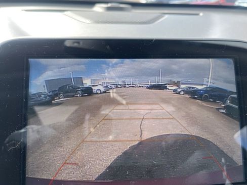 Used 2018 Chevrolet Malibu Premier image 17