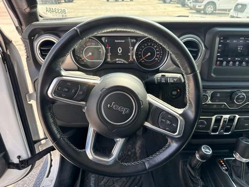 Used 2021 Jeep Wrangler Unlimited Sahara AWD/4WD image 21