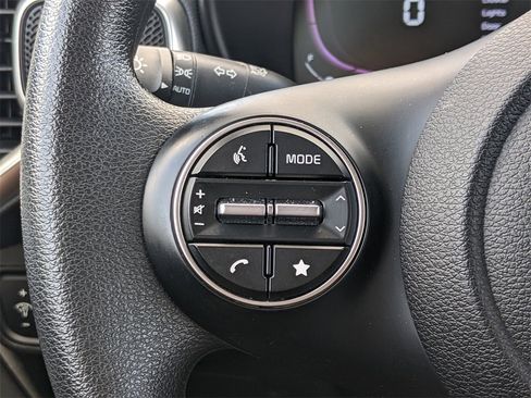 Certified 2023 Kia Soul LX image 36