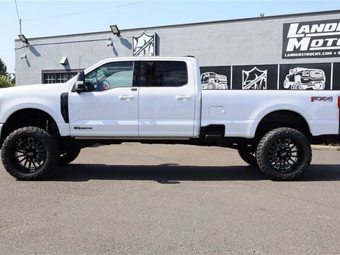 Used 2025 Ford F350 Platinum AWD/4WD image 2