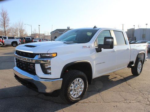 Used 2023 Chevrolet Silverado 2500 LT image 1