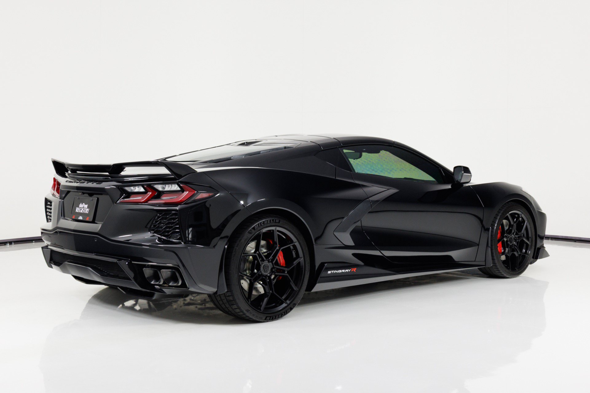 Used 2024 Chevrolet Corvette Stingray Premium Cpe w/ Z51 Performance Package RWD image 3