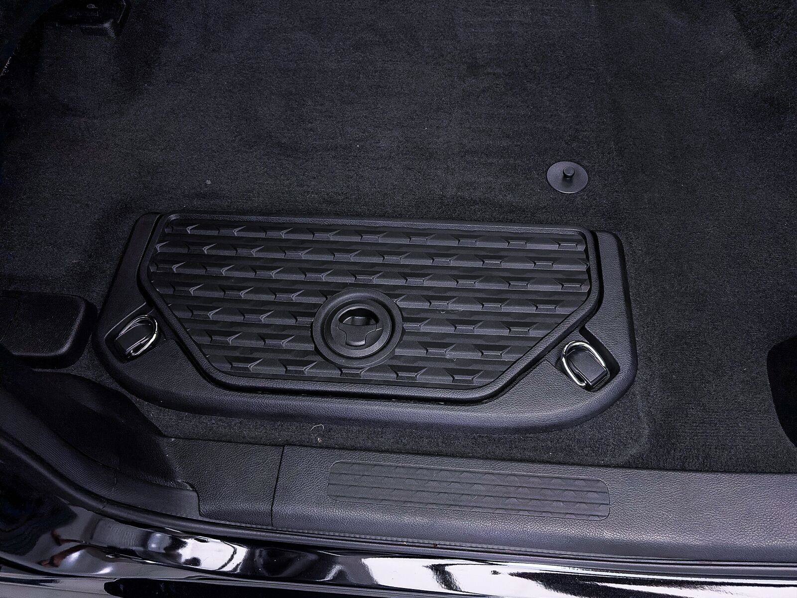 Used 2023 RAM 1500 Laramie AWD/4WD image 10