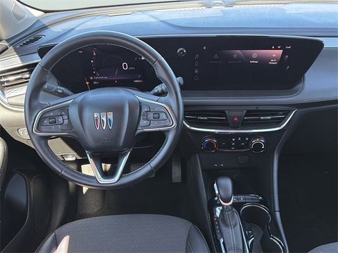 Used 2025 Buick Encore GX Preferred image 18