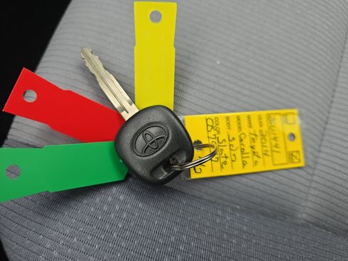 Used 2014 Toyota Corolla L FWD image 29
