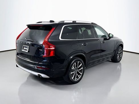 Used 2018 Volvo XC90 T5 Momentum w/ Momentum Plus Package AWD/4WD image 9