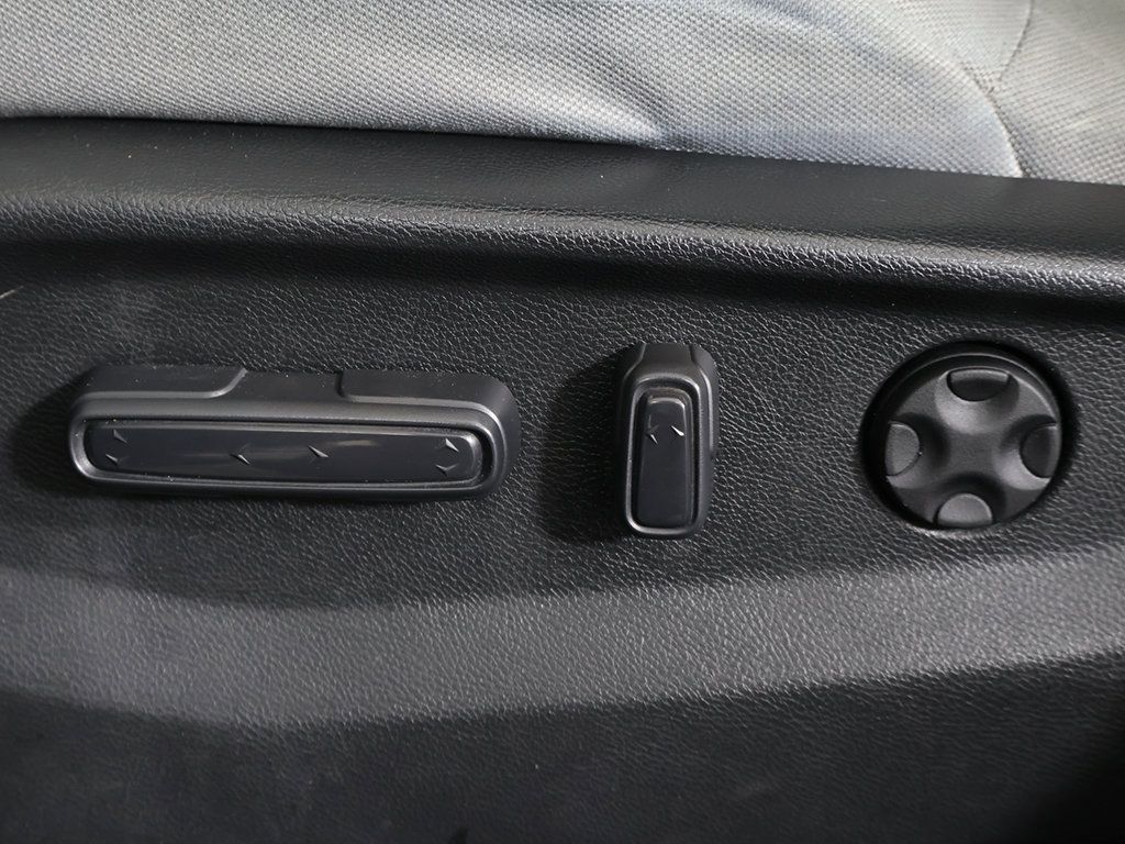 Used 2018 Honda CR-V EX image 33