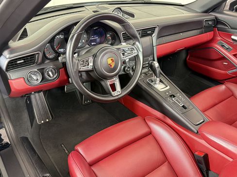 Certified 2019 Porsche 911 Targa 4 GTS AWD/4WD image 4