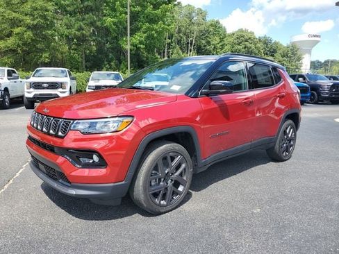 New 2025 Jeep Compass Limited w/ Sun & Sound Group image 3