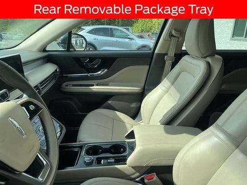 Used 2022 Lincoln Corsair AWD w/ Equipment Group 101A image 8