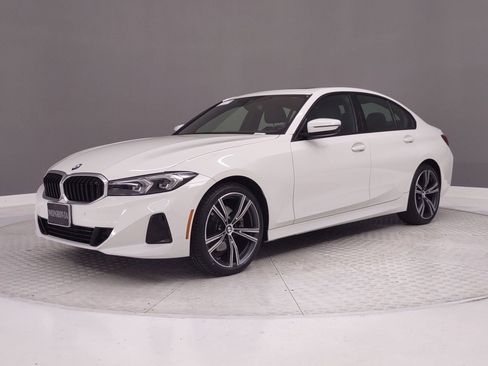 Certified 2023 BMW 330i 330i w/ Convenience Package image 34