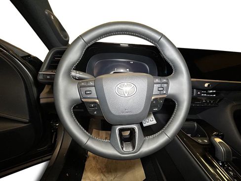 New 2026 Toyota Crown Platinum image 12