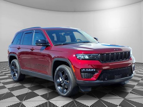 Used 2025 Jeep Grand Cherokee Limited w/ Luxury Tech Group II AWD/4WD image 1