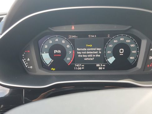 Certified 2025 Audi Q3 2.0T Premium Plus w/ Premium Plus Package AWD/4WD image 26