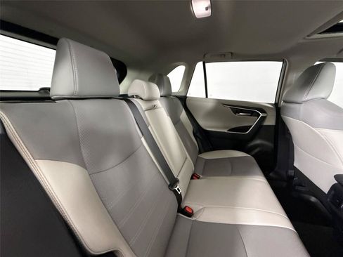 Certified 2025 Toyota RAV4 Limited FWD image 46
