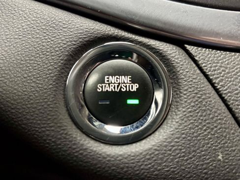 Used 2019 Chevrolet Impala LT FWD image 27