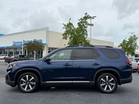 Used 2023 Honda Pilot Touring image 8