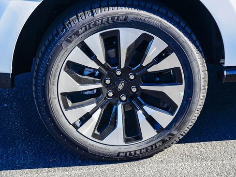 New 2025 Ford Expedition Platinum w/ Platinum Ultimate Package image 8