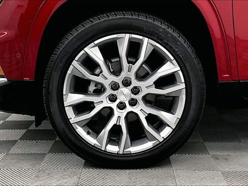 Used 2025 GMC Acadia Denali w/ Super Cruise Package AWD/4WD image 10