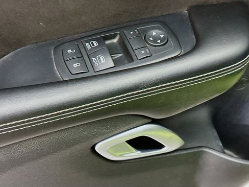 Used 2015 Dodge Challenger SRT w/ Technology Group image 15