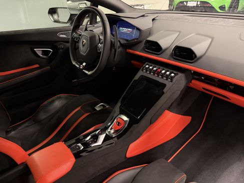 Used 2023 Lamborghini Huracan Tecnica image 24