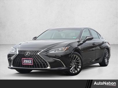 Used 2024 Lexus ES 300h w/ Luxury Package