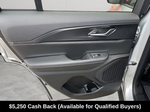 New 2025 Jeep Grand Cherokee Laredo X w/ Luxury Tech Group I RWD image 20