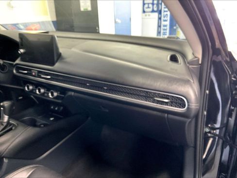 Used 2026 Honda HR-V EX-L image 13
