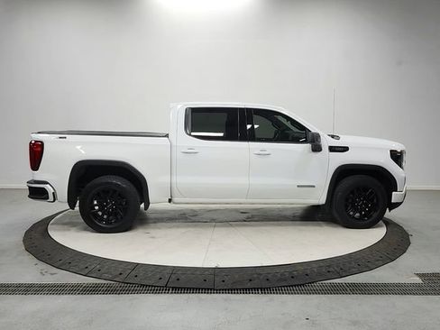 Used 2024 GMC Sierra 1500 Elevation w/ Preferred Package AWD/4WD image 8